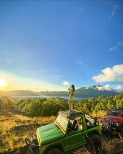 Sunrise Jeep Tour